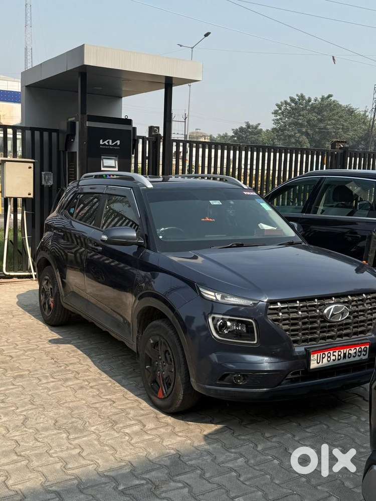 Hyundai Venue 2021 Petrol Well Maintained