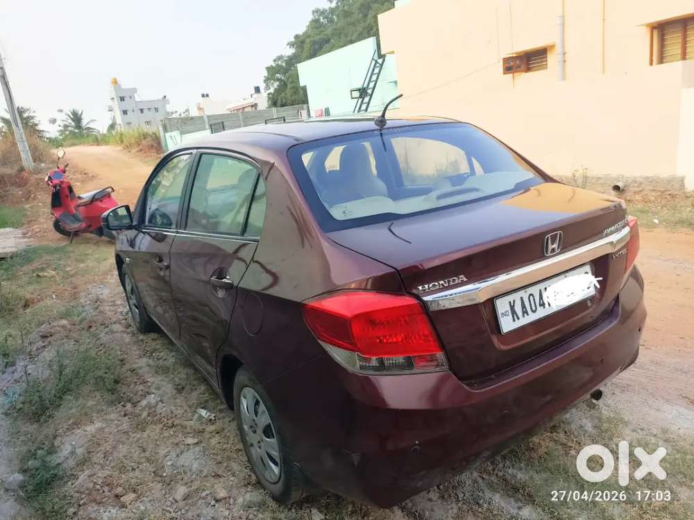 Honda Amaze 2015 Petrol 79800 Km Driven Well Maintained