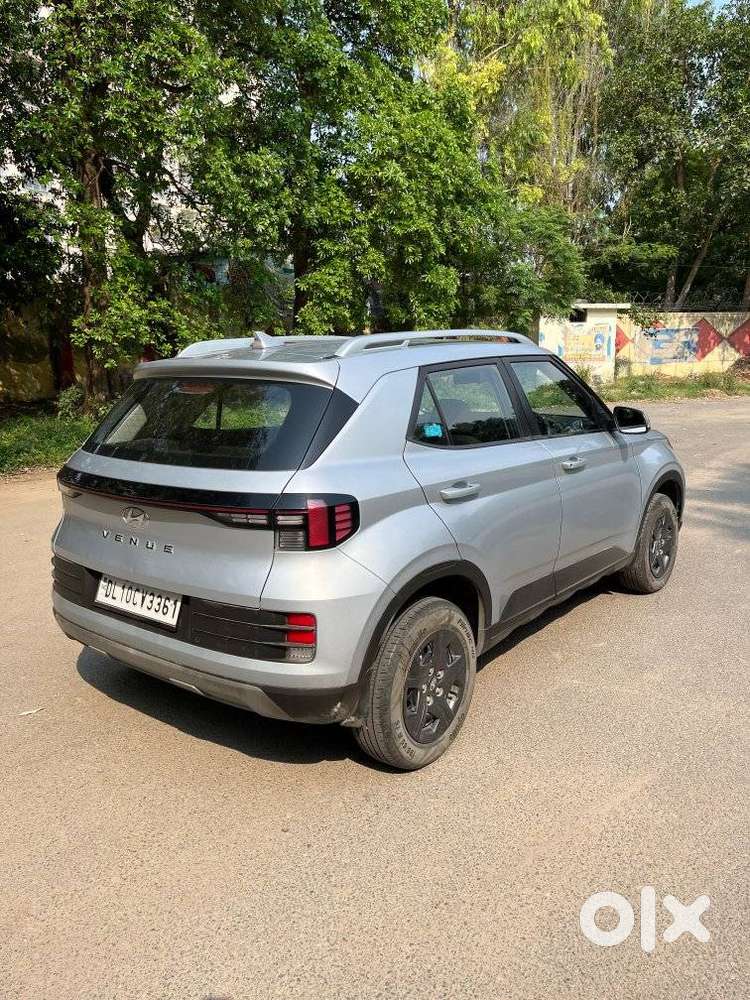 Hyundai Venue 1.2 S Plus, 2023, Petrol
