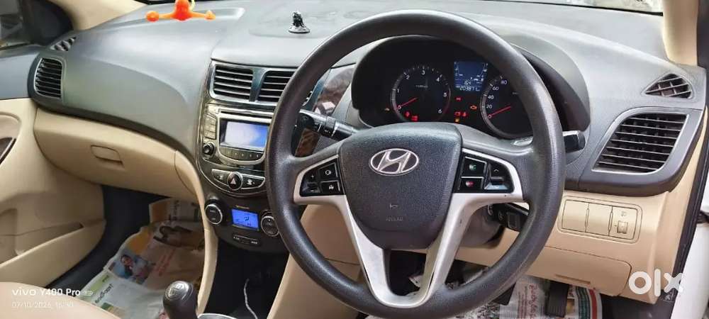 Hyundai Verna 2015