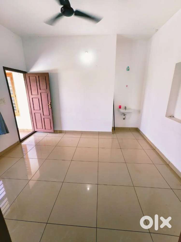 #FAMILY - 3BHK FLAT FOR RENT PUKKATTUPADY