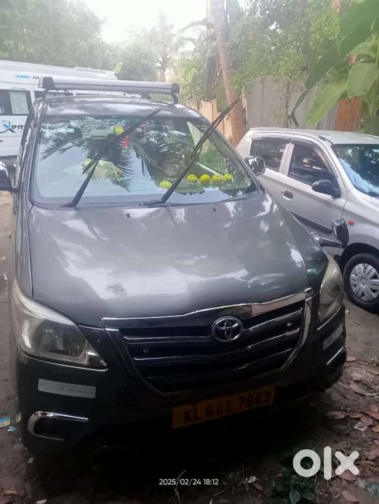 Toyota Innova 2010 Model