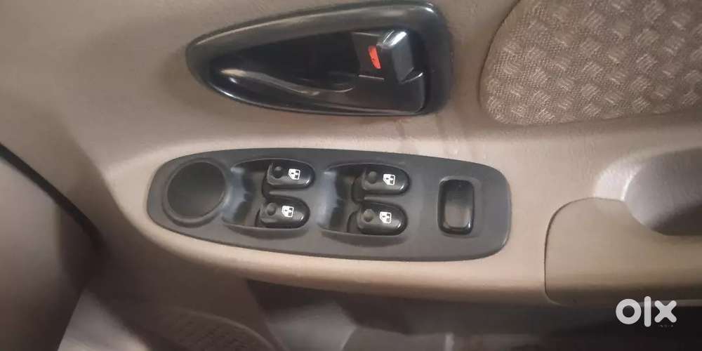 Power Window 
Ac +heater 
Company Fitted Accessories