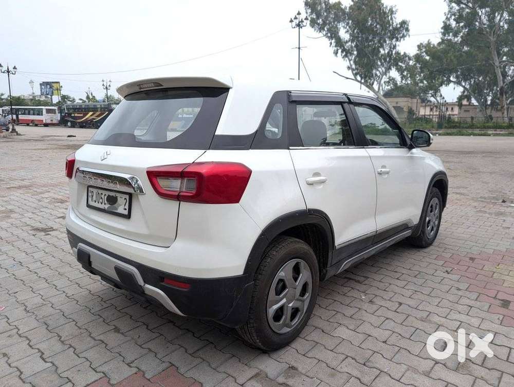 Maruti Suzuki Brezza 1.5 Lxi Smart Hybrid, 2020, Petrol