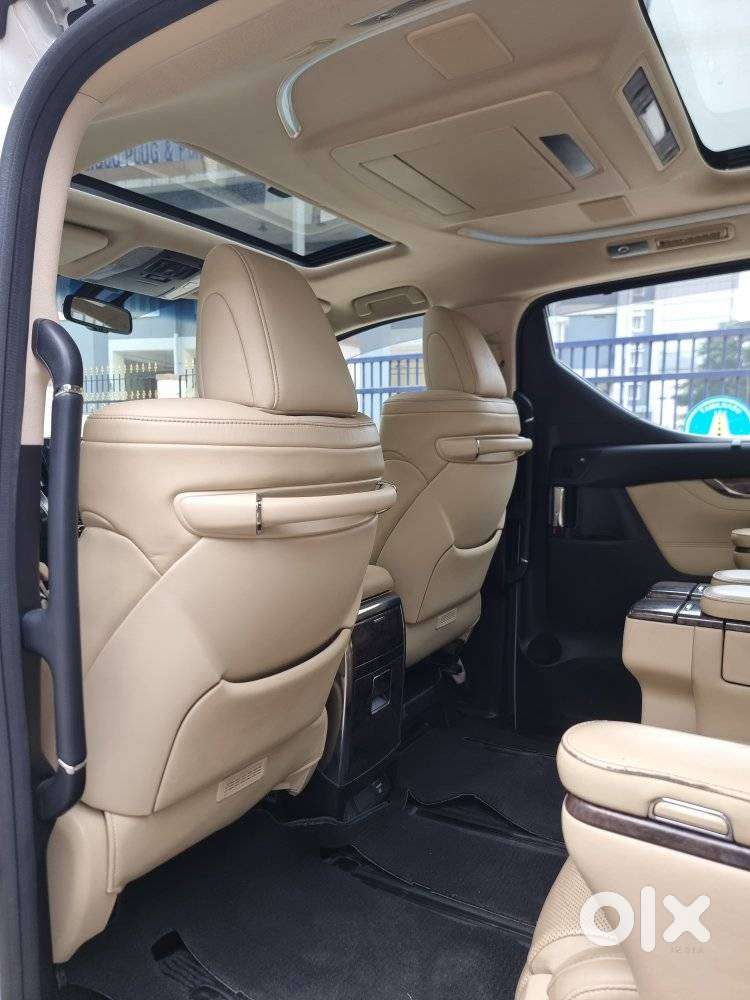 Toyota Vellfire Vip – Executive Lounge, 2022, Cng & Hybrids