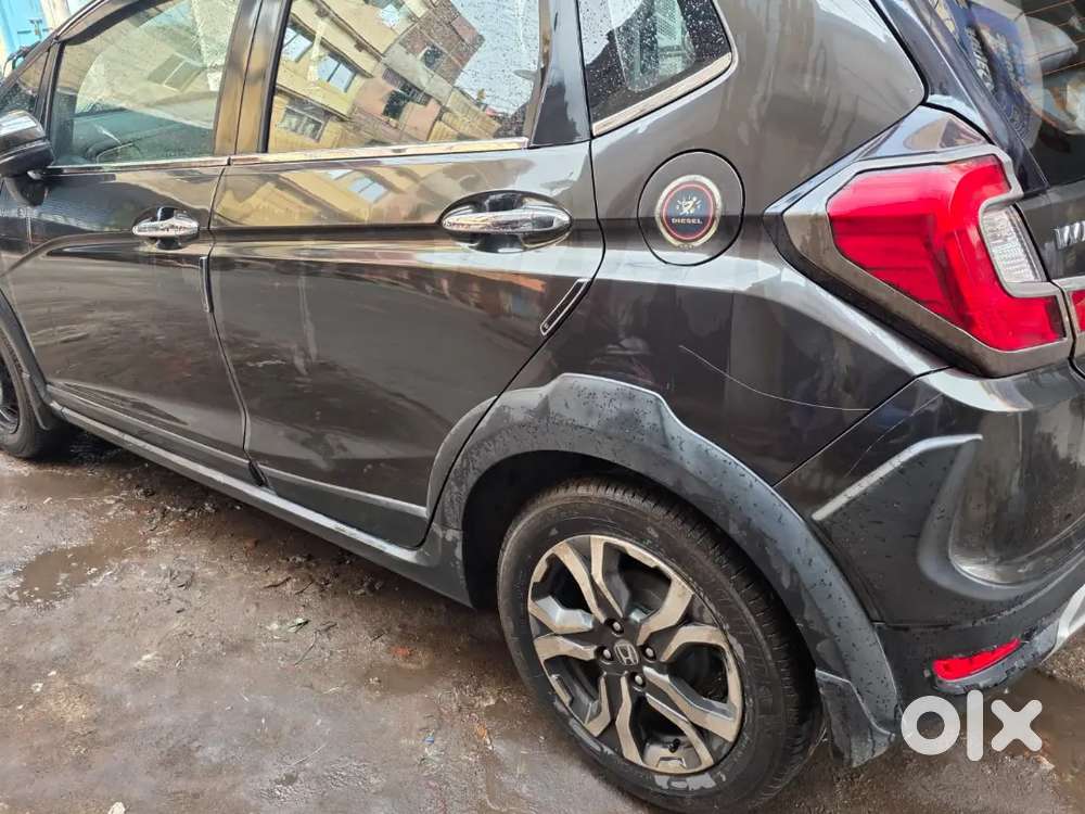 Honda Wr V With Sunroof And 1 Stepney