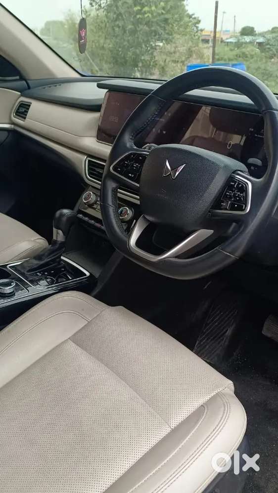 Mahindra Xuv700 Ax7l Automatic Diesel