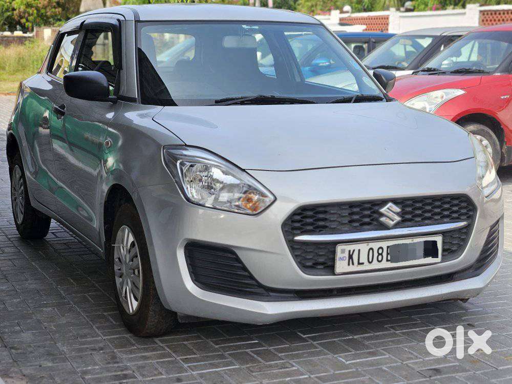 Maruti Suzuki Swift 1.2 Lxi (o), 2022, Petrol