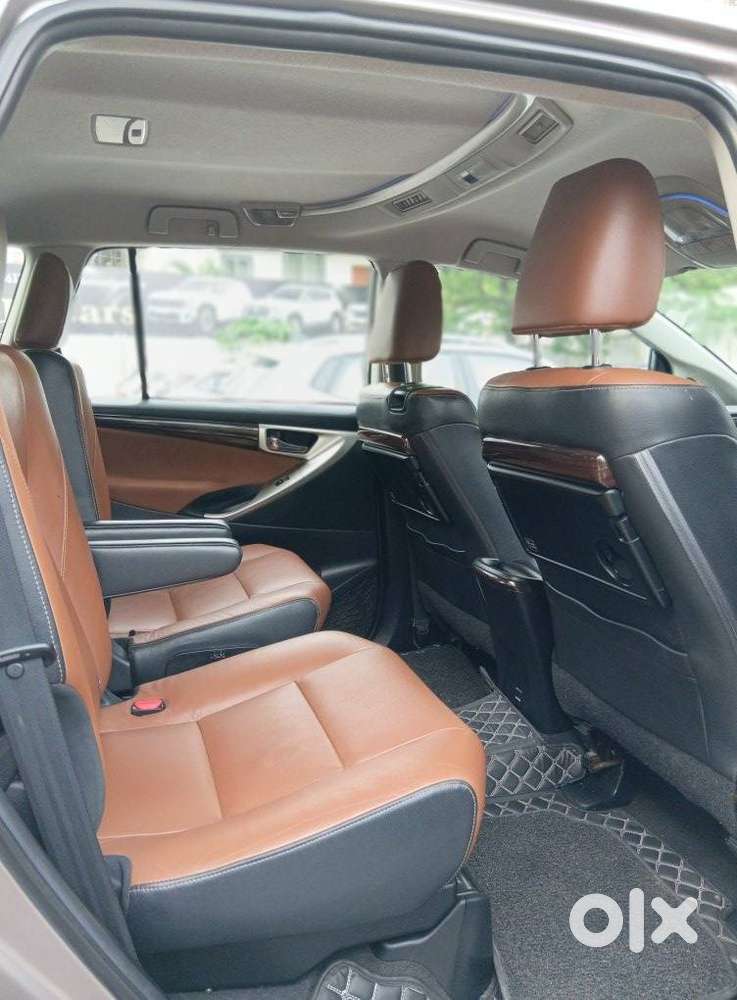 Toyota Innova Crysta 2.8z Automatic, 2016, Diesel