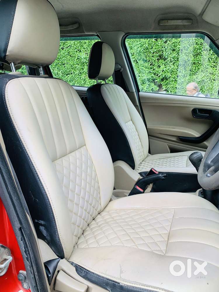 Mahindra Tuv 300 T4 Plus, 2016, Diesel