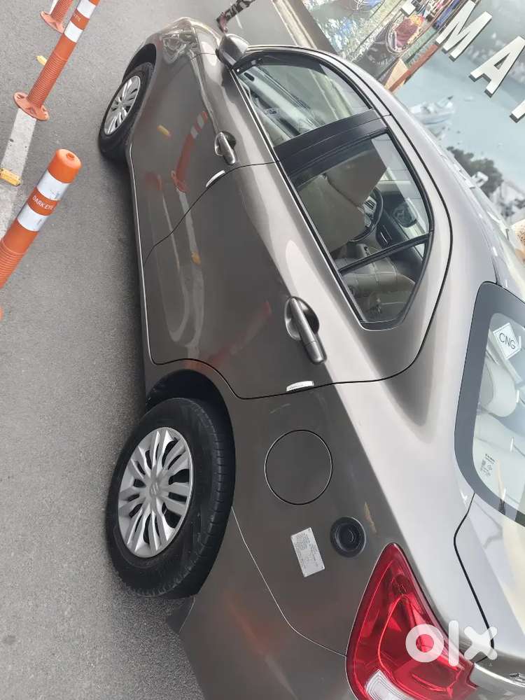 Maruti Suzuki Dzire 2023 Cng & Hybrids 40000 Km Driven