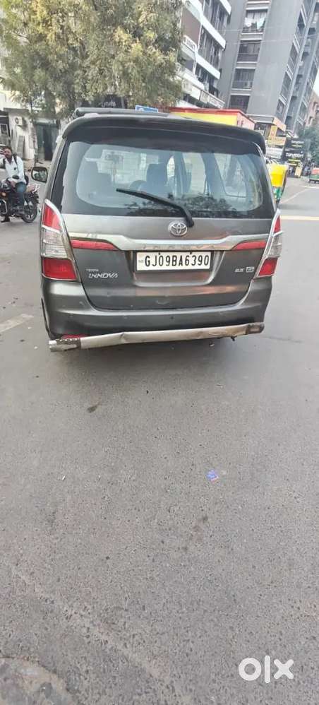 Toyota Innova 2011