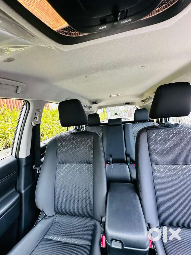 Toyota Innova Hycross 2024