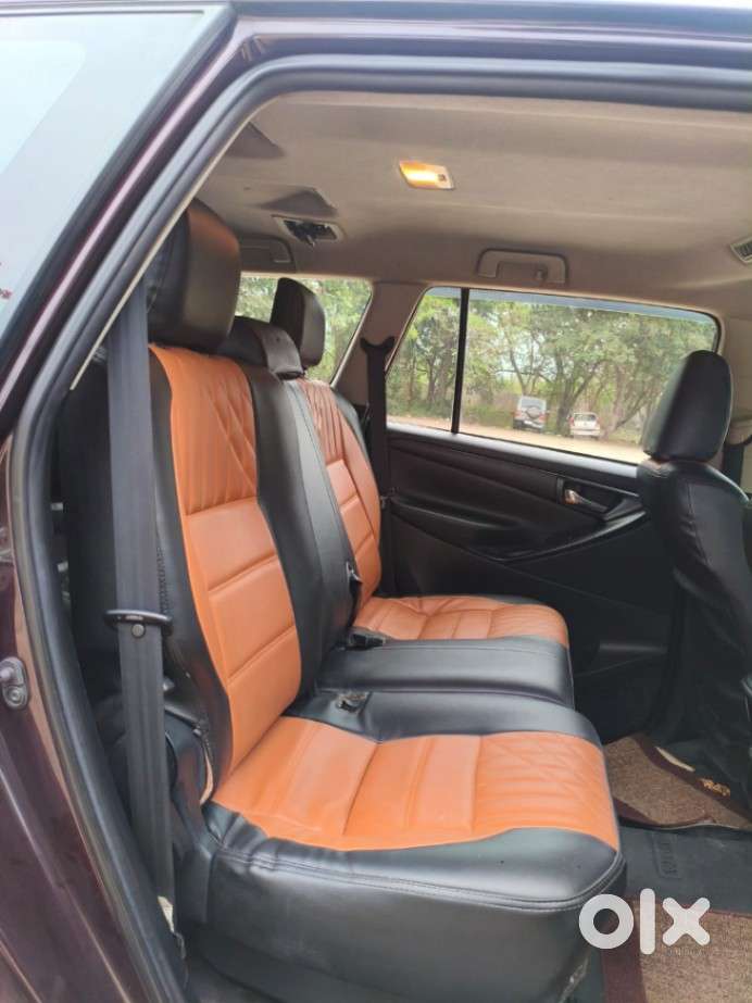 Toyota Innova Crysta 2.4 G Mt 8s, 2016