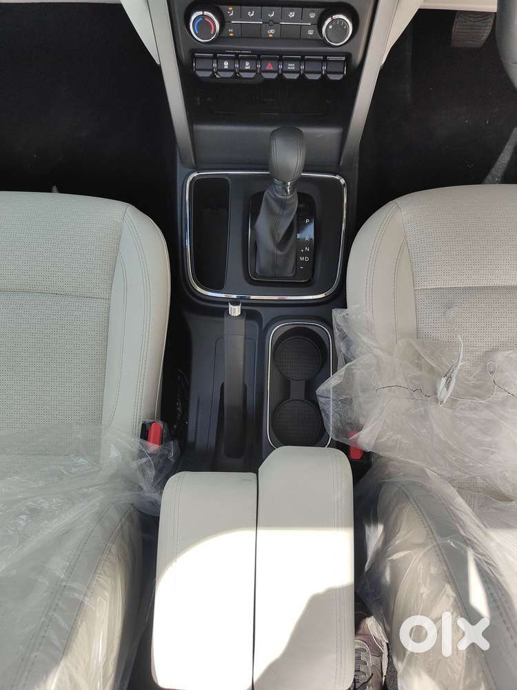 Mahindra Thar Roxx Mx5 Petrol At 2wd, 2024, Petrol