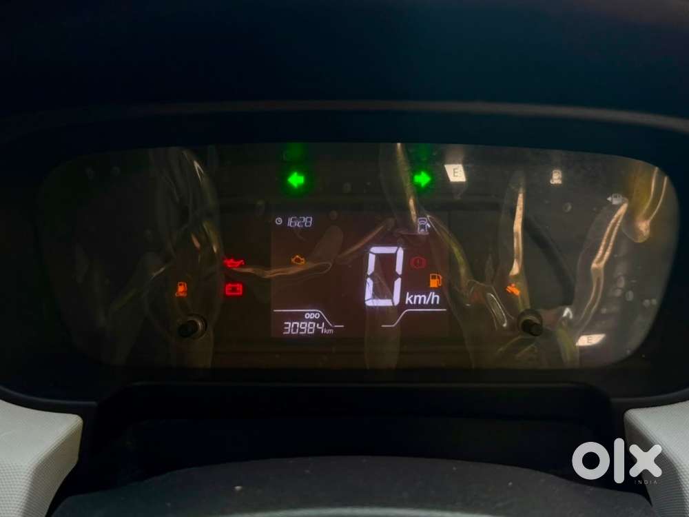 Tata Punch Accomplished Dazzle Sunroof Cng, 2024, Petrol