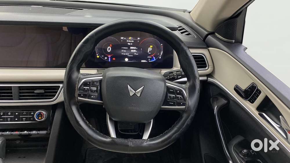 Mahindra Xuv700 2.0 Ax 7 Petrol At Luxury Pack Str, 2023, Petrol