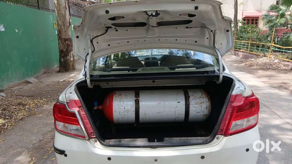 Maruti Suzuki Swift Dzire Lxi Optional-o, 2017, Cng & Hybrids