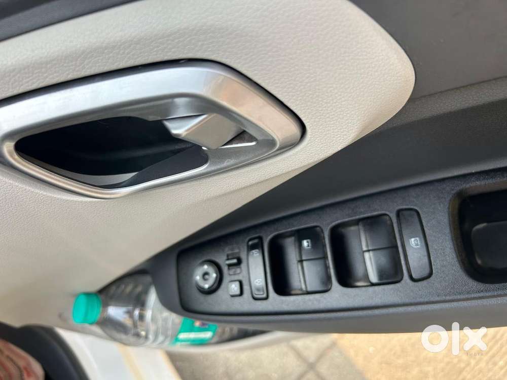 Hyundai Aura Sx Plus Automatic, 2020, Petrol