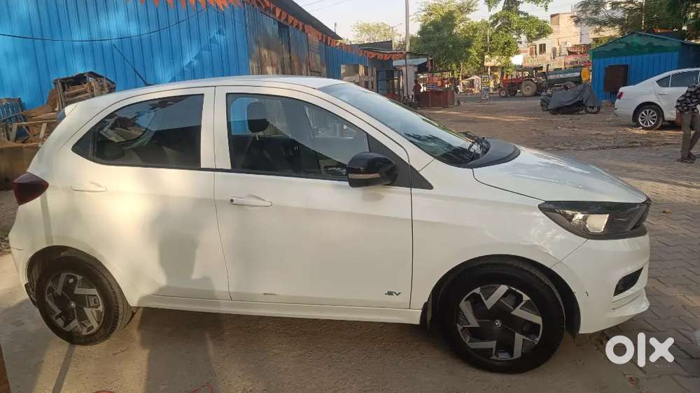 Tata Tiago Ev 2025 Electric 27500 Km Driven. Well Maintained