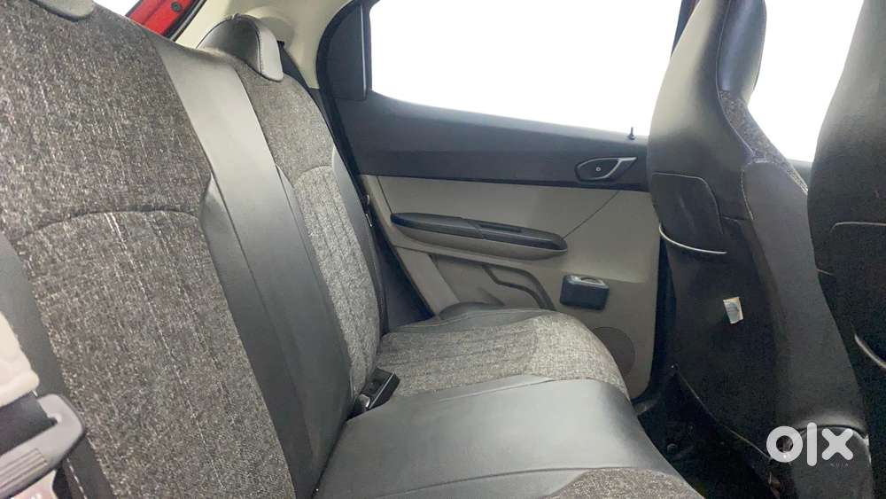 Tata Tiago Xe, 2016, Petrol