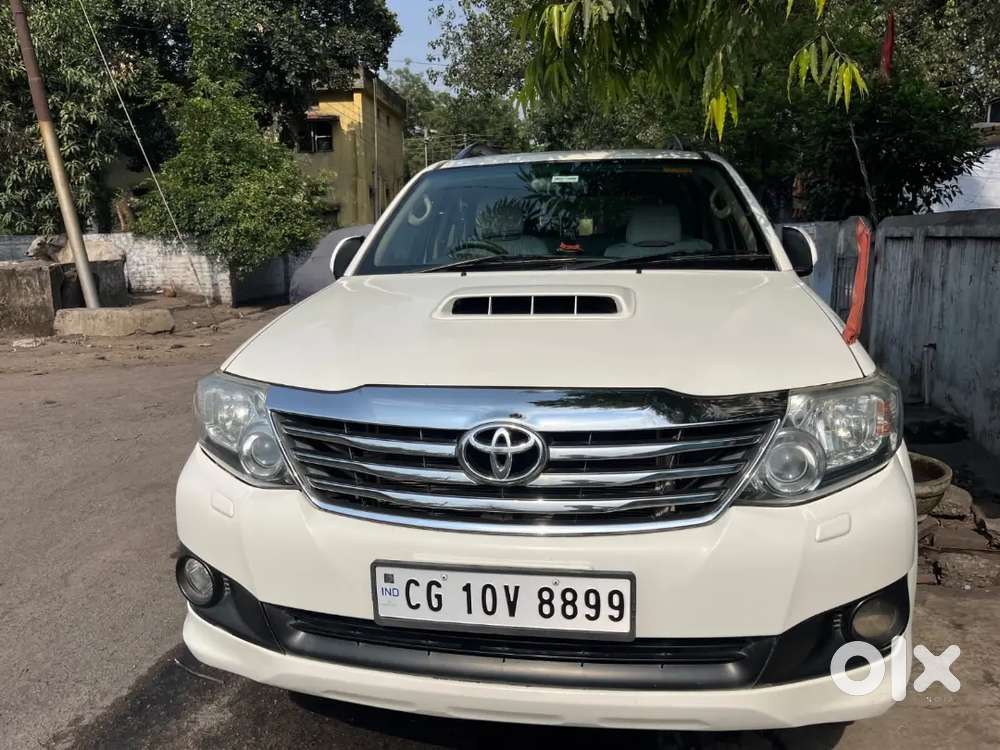 Toyota Fortuner Legender 2014 Diesel 130000 Km Driven