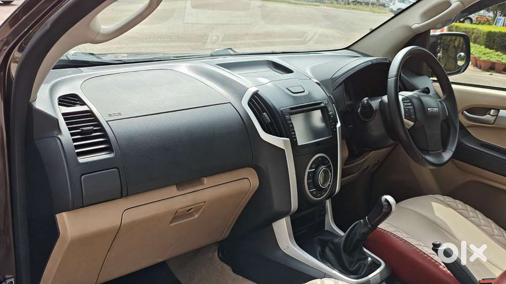 Isuzu V-cross Z 4x4 Mt, 2017, Diesel