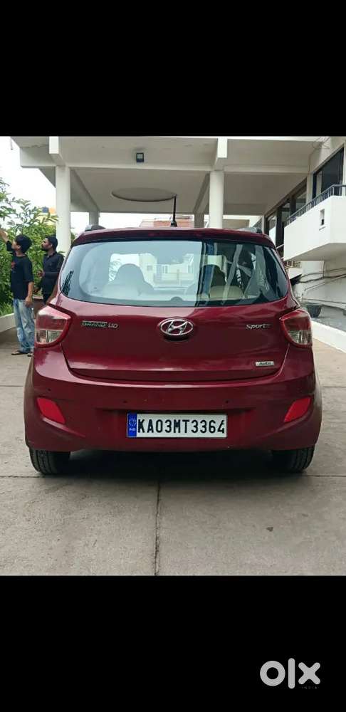 Hyundai Grand I10 Sportz At 2014, Showroom Service History, Mint Condi