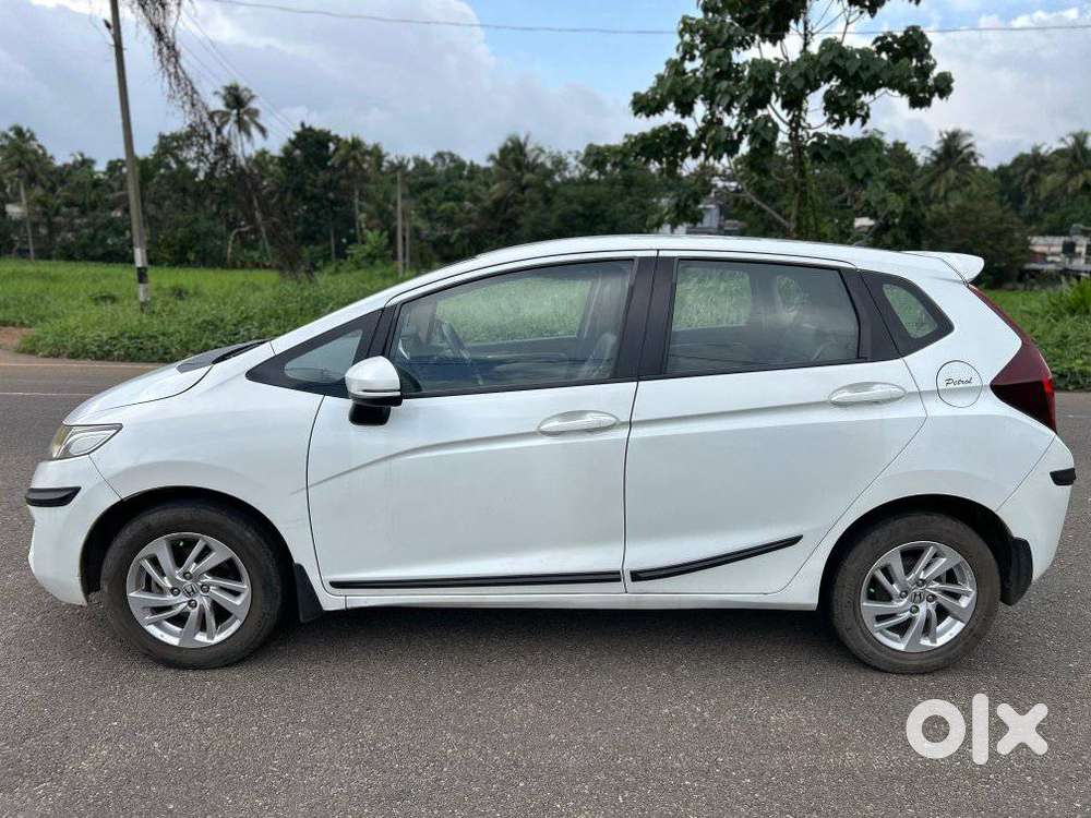 Honda Jazz V Automatic, 2017, Petrol