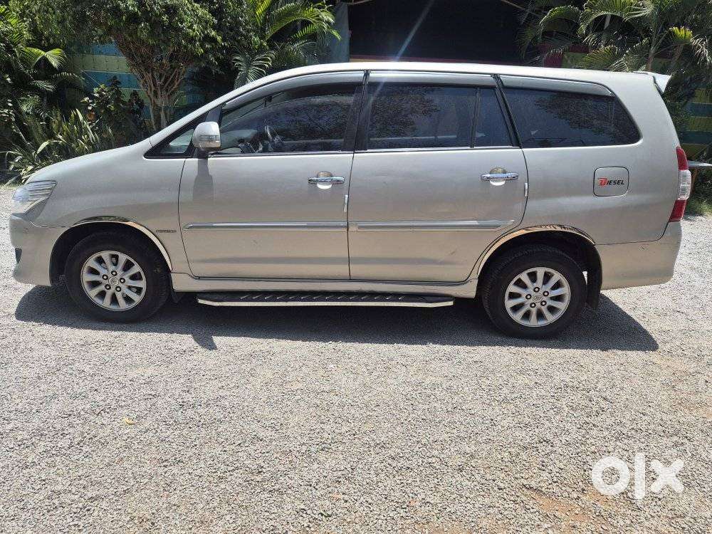 Toyota Innova 2.5 V 7 Str, 2013, Diesel