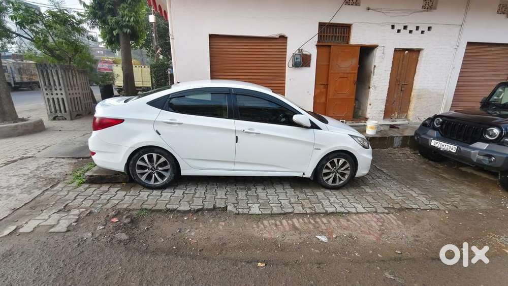 Hyundai Verna 2014.
