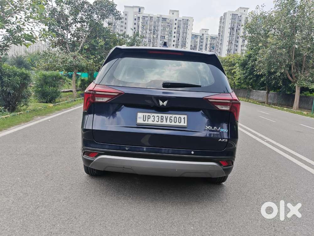 Mahindra Xuv700 Ax 3 Petrol Mt 5 Str (e), 2022, Petrol
