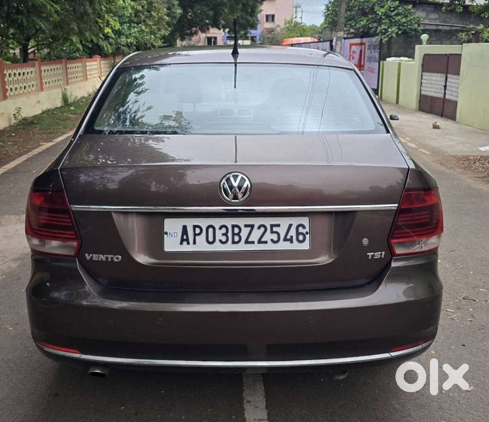 Volkswagen Vento 1.2 Tsi Highline Plus At, 2016, Petrol