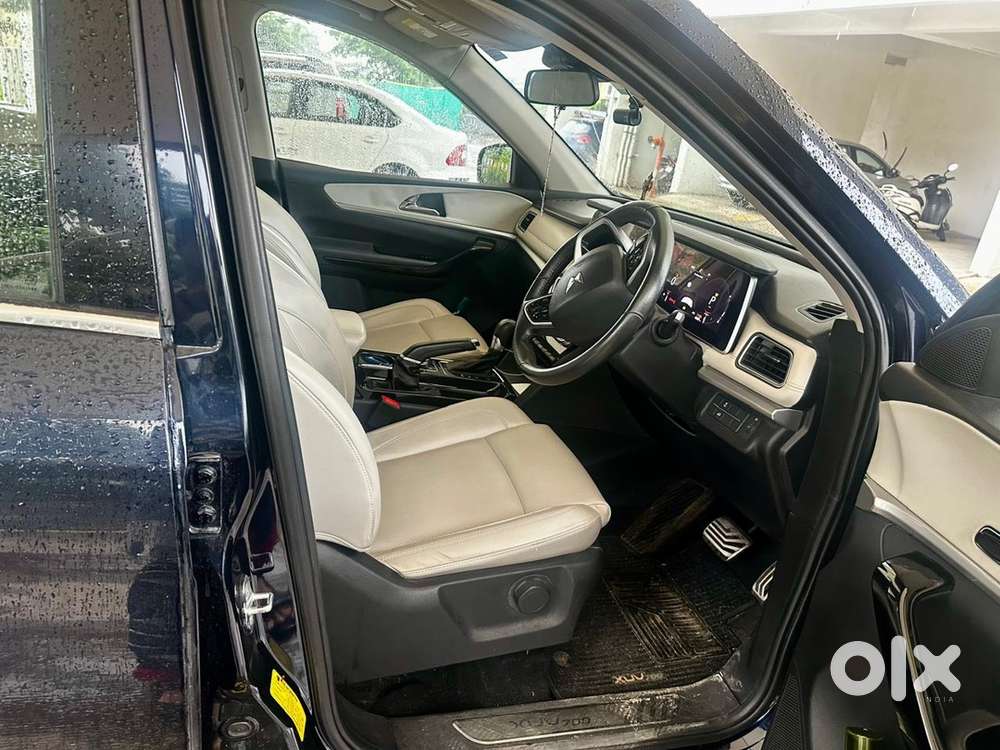 Mahindra Xuv700 2022 Petrol Automatic
