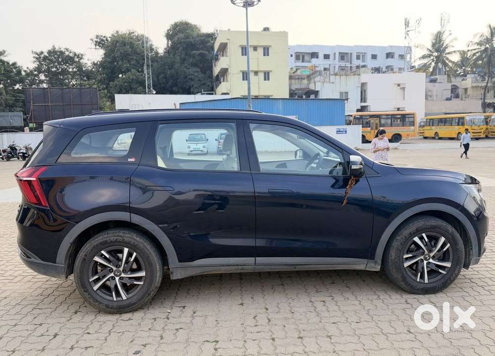 Mahindra Xuv700 2.0 Ax 5 Petrol At Str, 2022, Petrol
