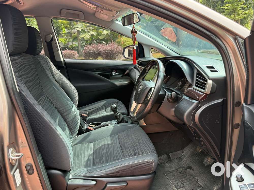 Toyota Innova Crysta 2.4 Vx Mt 8s, 2017, Diesel