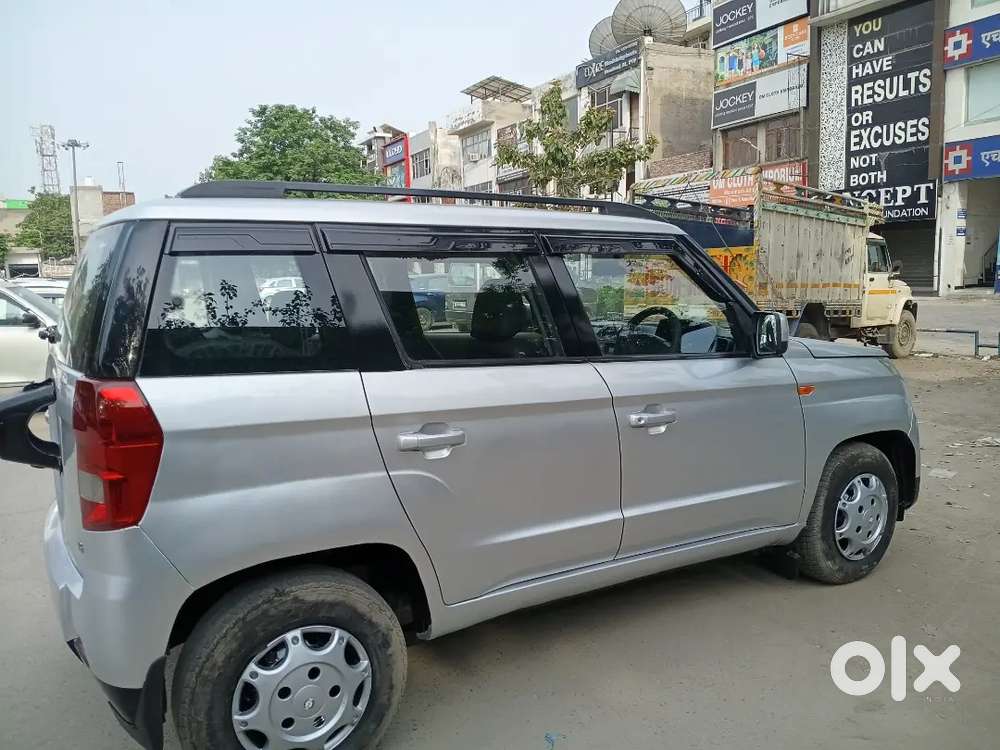 Mahindra Tuv 300 2019