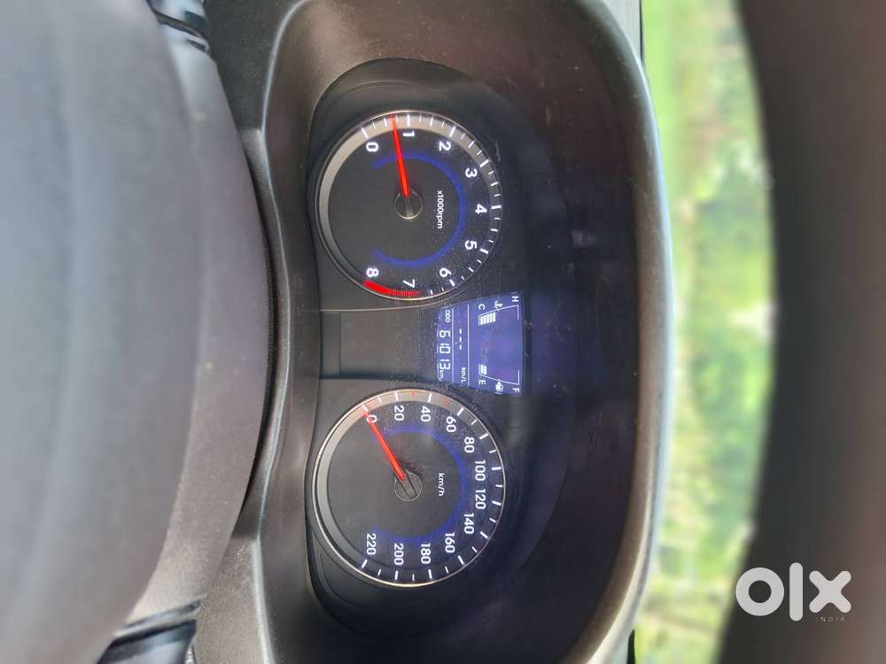 Hyundai Verna 1.5 S 2013 , With Lcd Screen And Reverse Camera
