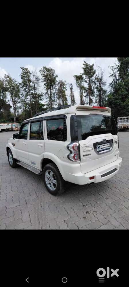 Mahindra Scorpio S4, 2016, Diesel