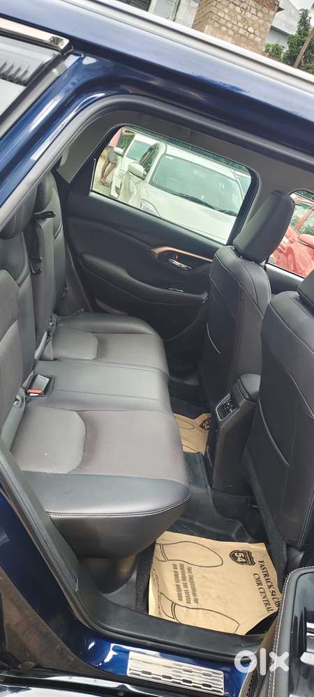 Maruti Suzuki Grand Vitara Smart Hybrid Alpha, 2025, Electric