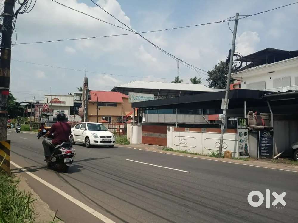 Thrissur near 5 cent plot 3000 sqft commercial building for sale