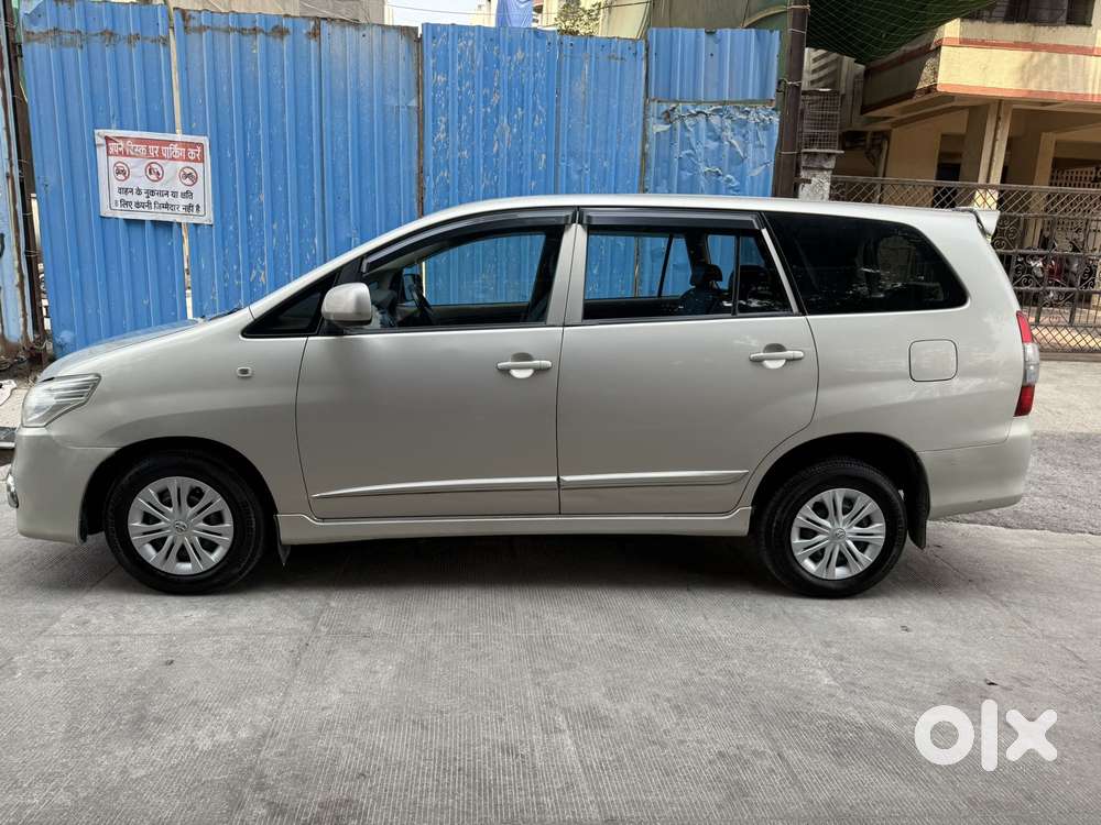 Toyota Innova 2.5 G (diesel) 8 Seater Bs Iv, 2016, Diesel