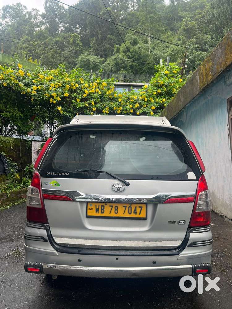 Toyota Innova 2.5 E Diesel Ps 7-seater, 2013, Diesel