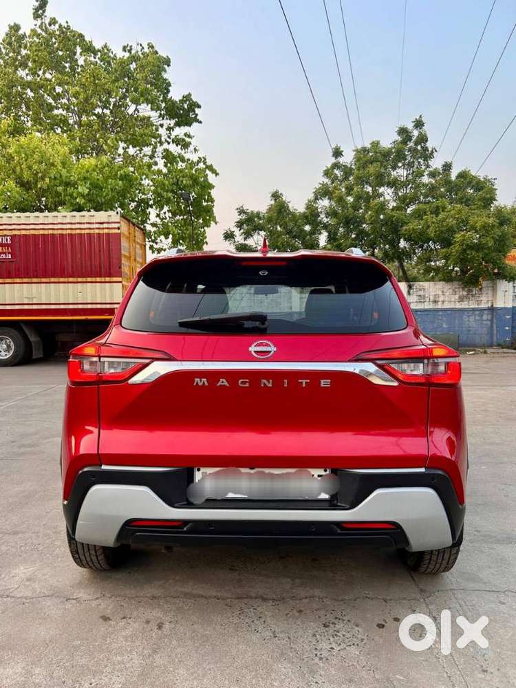 Nissan Magnite 1.0 Xv Premium, 2022, Petrol