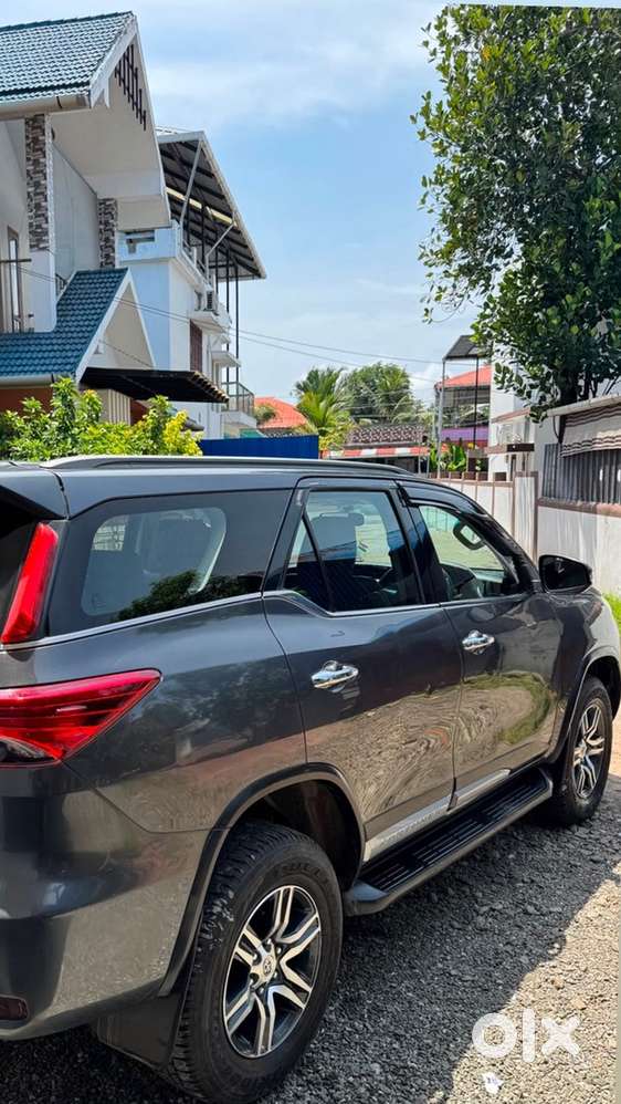 Toyota Fortuner Legender Diesel 133000 Km Driven