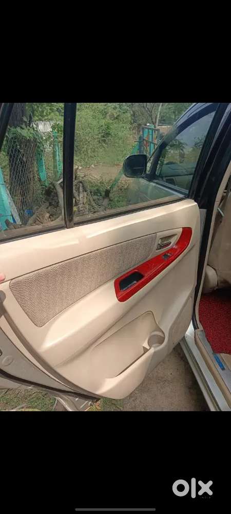 Toyota Innova 2.0 Petrol 2005