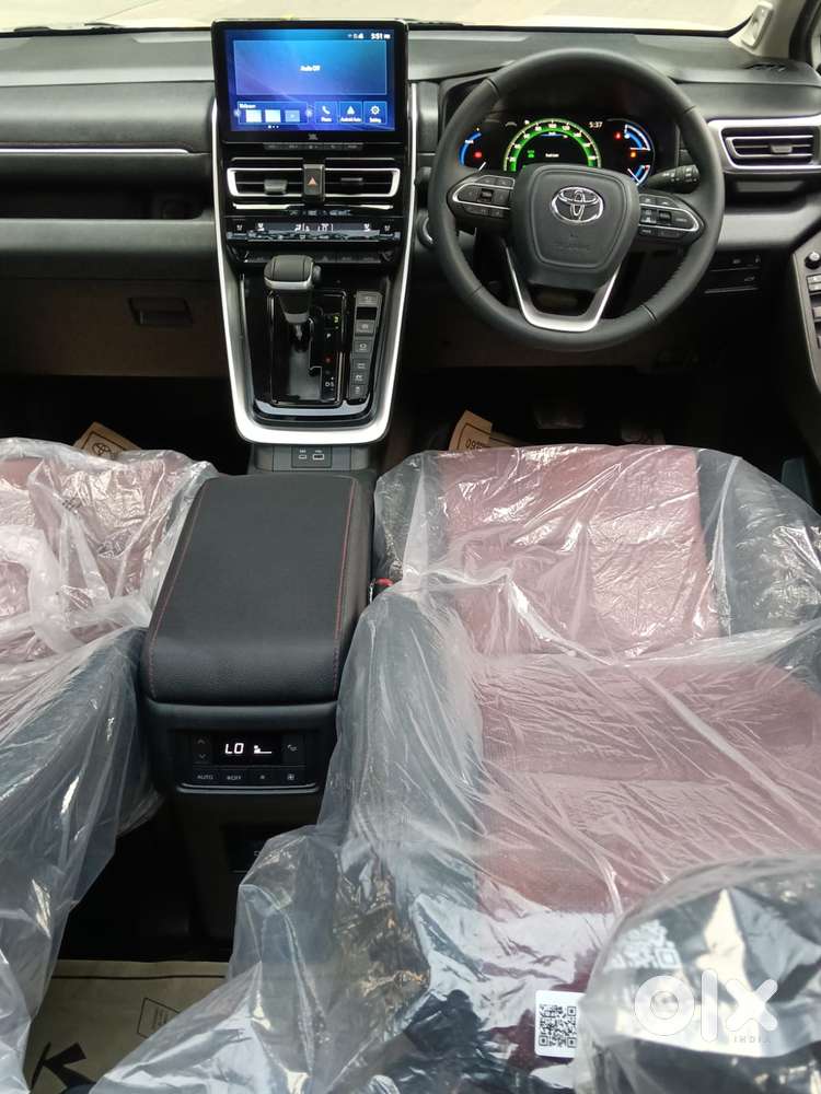 Toyota Innova Hycross 2.0 Zx Hybrid 7 Str, 2025, Petrol
