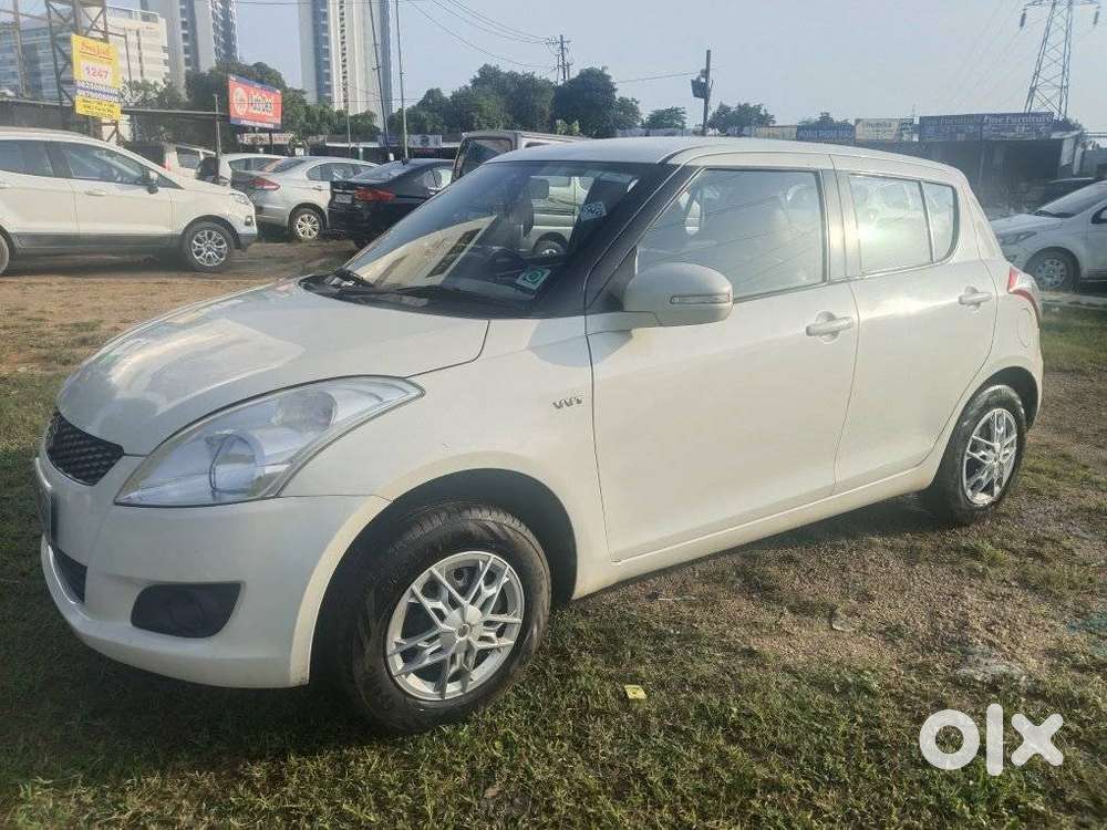 Maruti Suzuki Swift Vxi + Manual, 2014, Cng & Hybrids