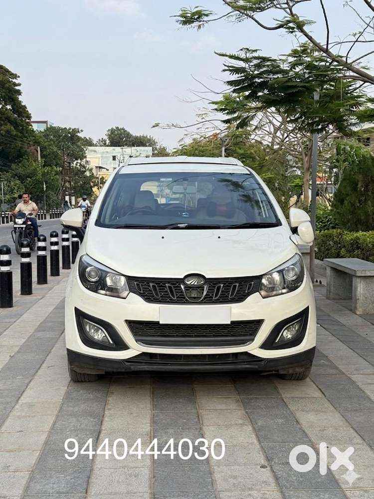 Mahindra Marazzo M8 Top End