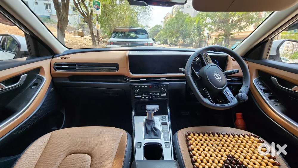 Hyundai Alcazar 1yr Old, Petrol Automatic, 7 Seater, 11k Kms.